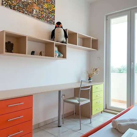 Sea View Solitudo شقة *