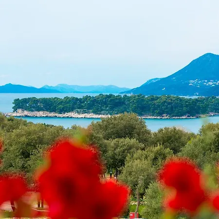 Sea View Solitudo 아파트 *